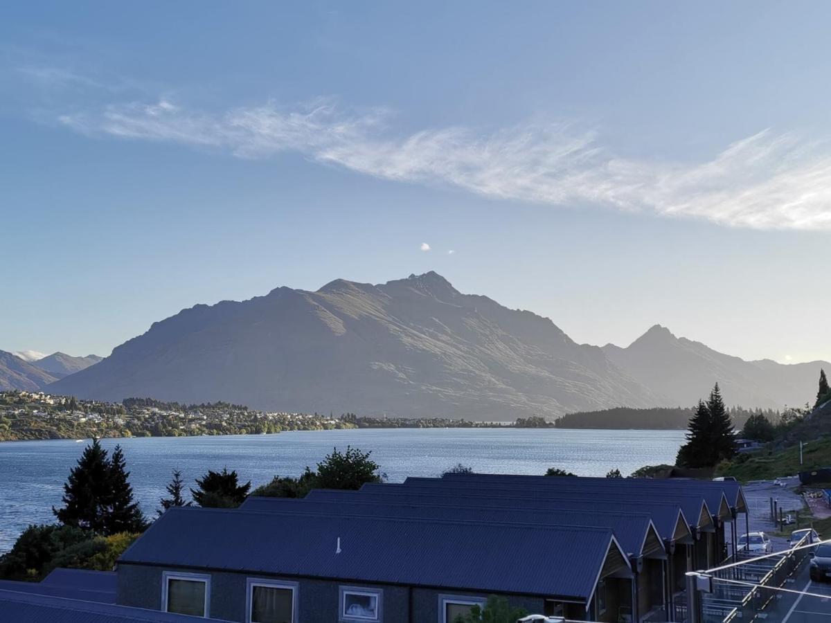 Alpine Village Views Queenstown Exteriör bild
