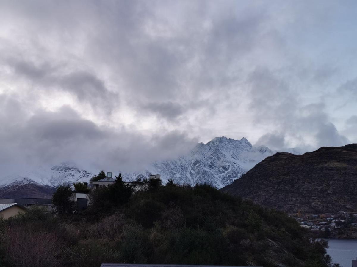 Alpine Village Views Queenstown Exteriör bild