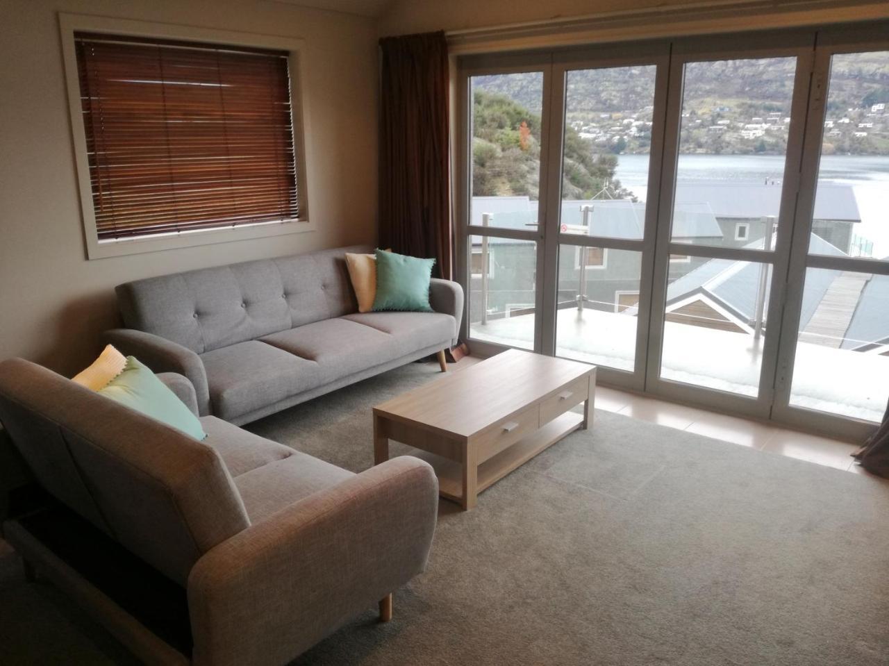 Alpine Village Views Queenstown Exteriör bild
